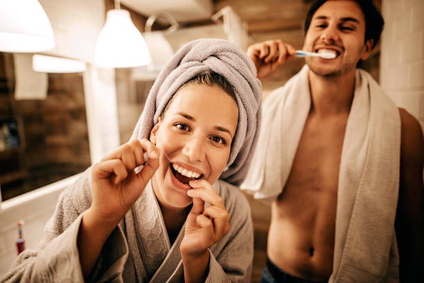 importancia-del-cepillado-y-el-uso-del-hilo-dental-en-la-salud-bucal 2